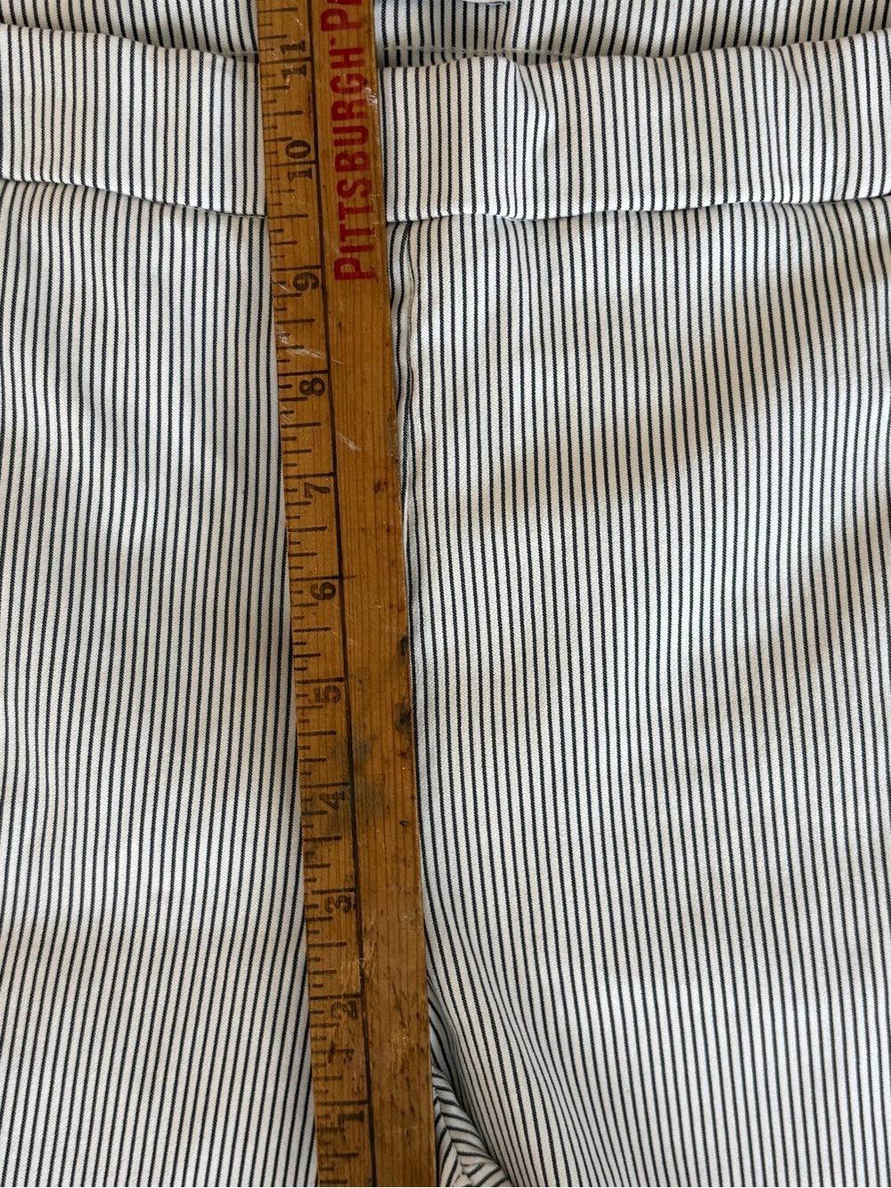 Elle Pants Gray and White Pinstripe Cropped Trousers Pull On Stretch SZ: L - Picture 8 of 10